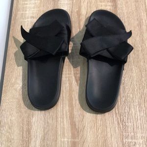Zara black slides. Womens size 41.